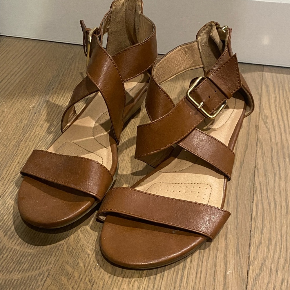 DexFlex Comfort Wedge Leather Sandals Tan Size 7
